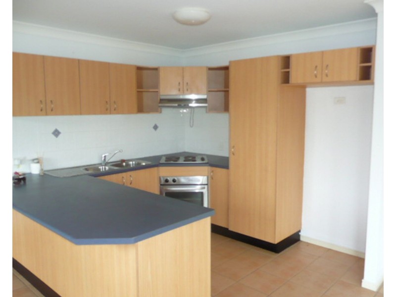8 Rae Close, Camira QLD 4300
