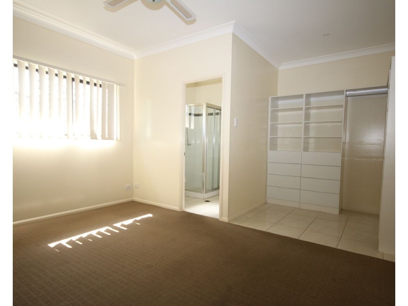 17 Moonbeam Street, Springfield Lakes QLD 4300