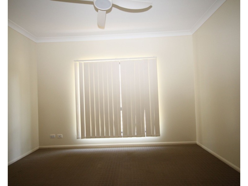 17 Moonbeam Street, Springfield Lakes QLD 4300