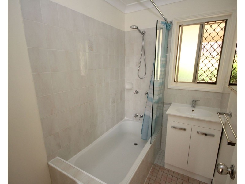 42 Whitlam Drive, Collingwood Park QLD 4301