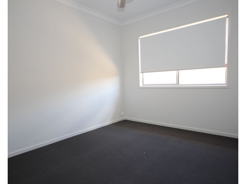 8 Butterfly Way, Ripley QLD 4306