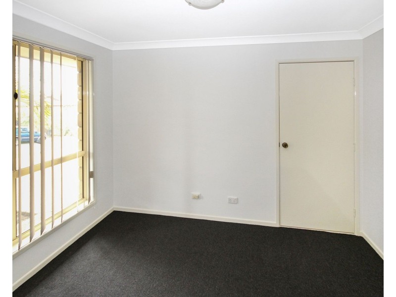 17 Gleneagles Crescent, Oxley QLD 4075