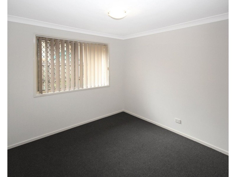 17 Gleneagles Crescent, Oxley QLD 4075