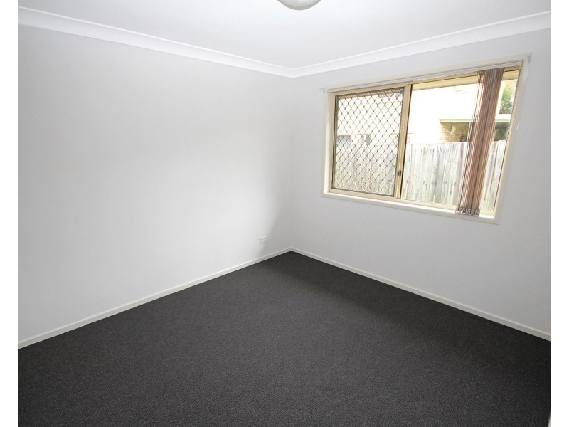 17 Gleneagles Crescent, Oxley QLD 4075