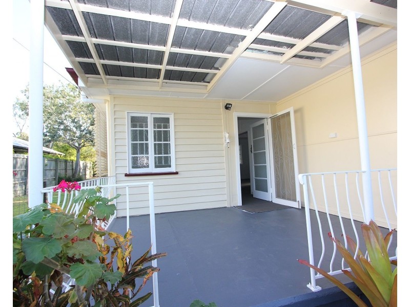 83 Ellen Street, Oxley QLD 4075