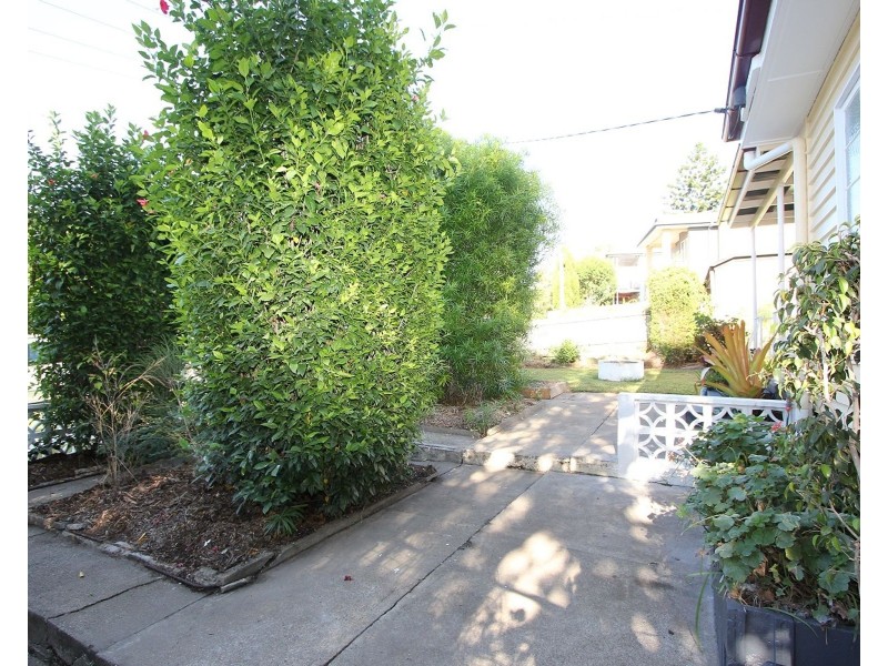 83 Ellen Street, Oxley QLD 4075