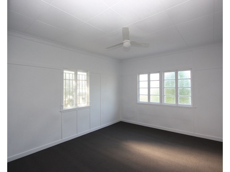 83 Ellen Street, Oxley QLD 4075