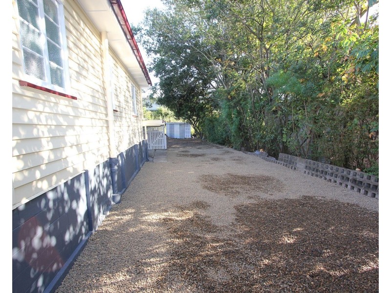 83 Ellen Street, Oxley QLD 4075