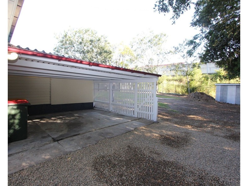83 Ellen Street, Oxley QLD 4075