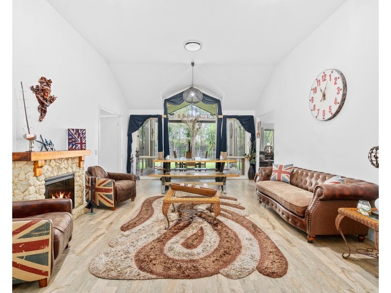 11 Wattletree Court, Brookwater QLD 4300