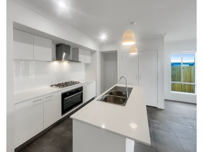 12 Waltz Street, Ripley QLD 4306