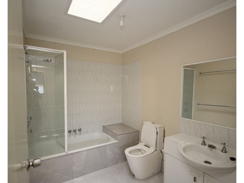 1/4 Lillian Street, Redbank Plains QLD 4301