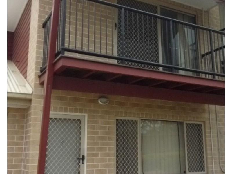 4/25 Law Street, Redbank QLD 4301