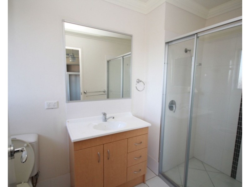 33/266 Henty Drive, Redbank Plains QLD 4301