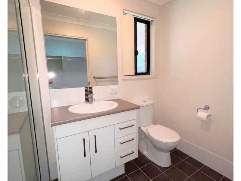 4 Honeyeater Crescent, Moggill QLD 4070