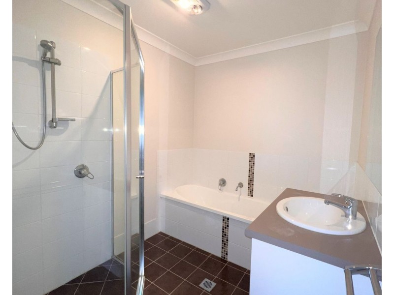 4 Honeyeater Crescent, Moggill QLD 4070