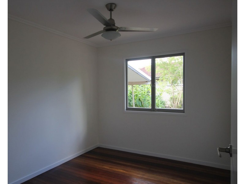 15 Lawson Street, Oxley QLD 4075