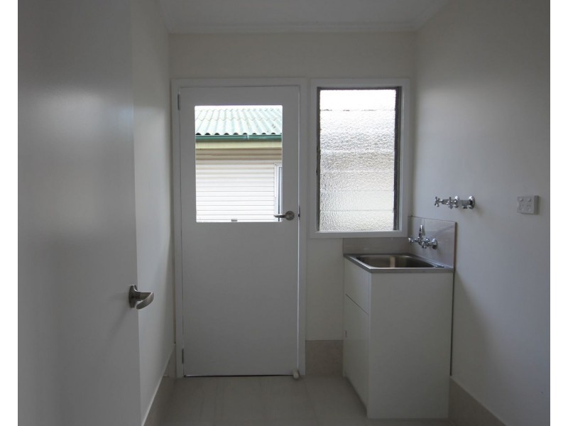 15 Lawson Street, Oxley QLD 4075