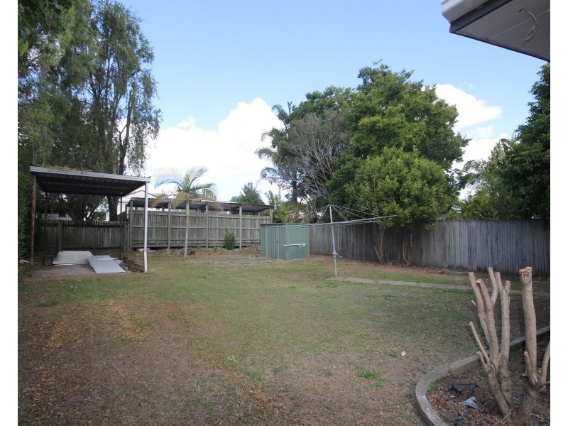 15 Lawson Street, Oxley QLD 4075
