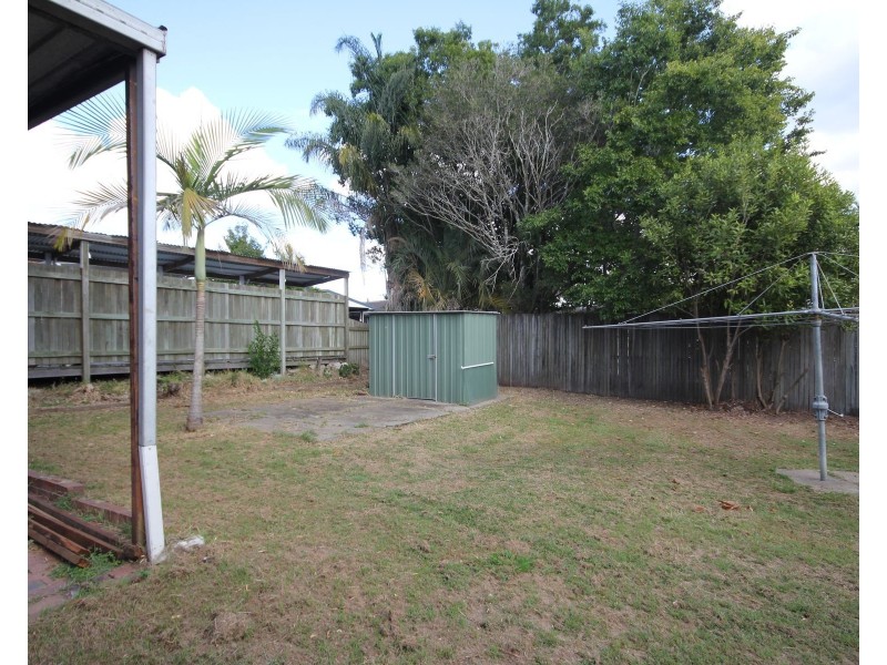 15 Lawson Street, Oxley QLD 4075