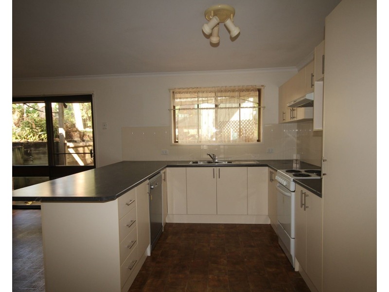 42 Venerable Street, Seventeen Mile Rocks QLD 4073