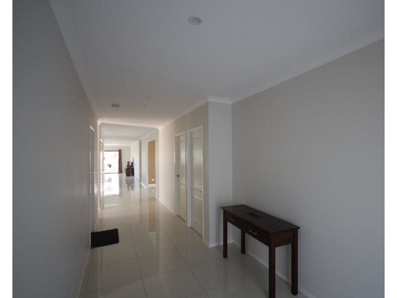 44 Finnegan Circuit, Oxley QLD 4075