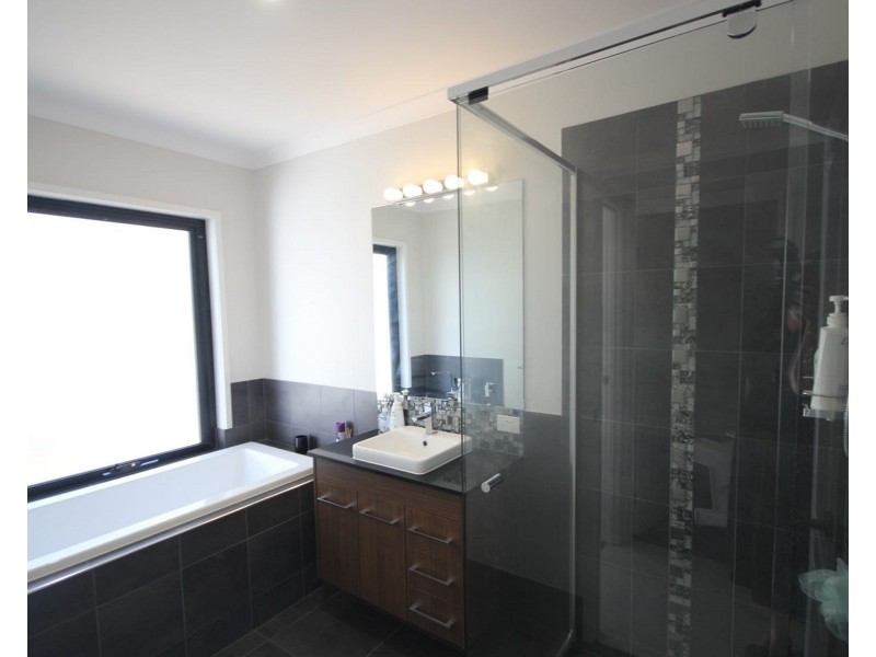 44 Finnegan Circuit, Oxley QLD 4075