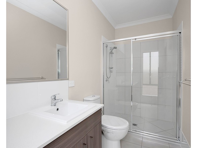 5 Hardwood Street, Spring Mountain QLD 4124