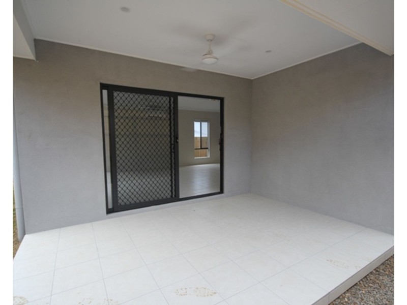 5 Hardwood Street, Spring Mountain QLD 4124