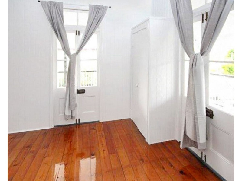 4 Harlin Road, Sadliers Crossing QLD 4305