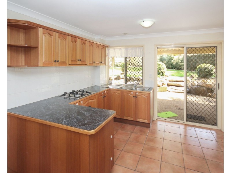 2 Carnegie Close, Forest Lake QLD 4078