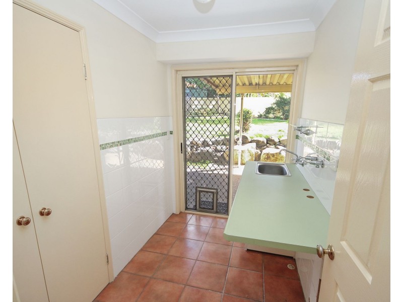 2 Carnegie Close, Forest Lake QLD 4078