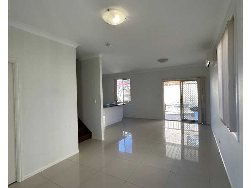 15/11 Cattiger Street, Richlands QLD 4077