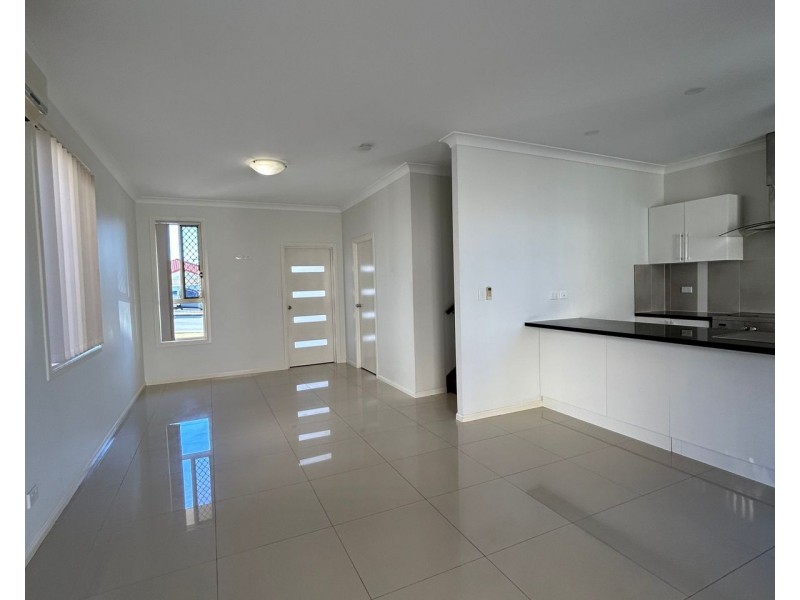 15/11 Cattiger Street, Richlands QLD 4077