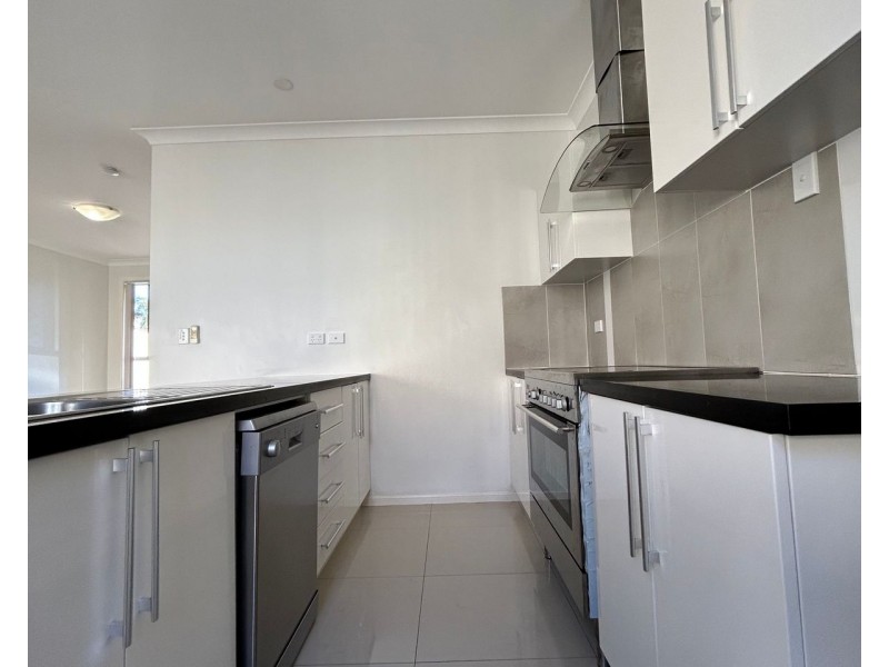 15/11 Cattiger Street, Richlands QLD 4077