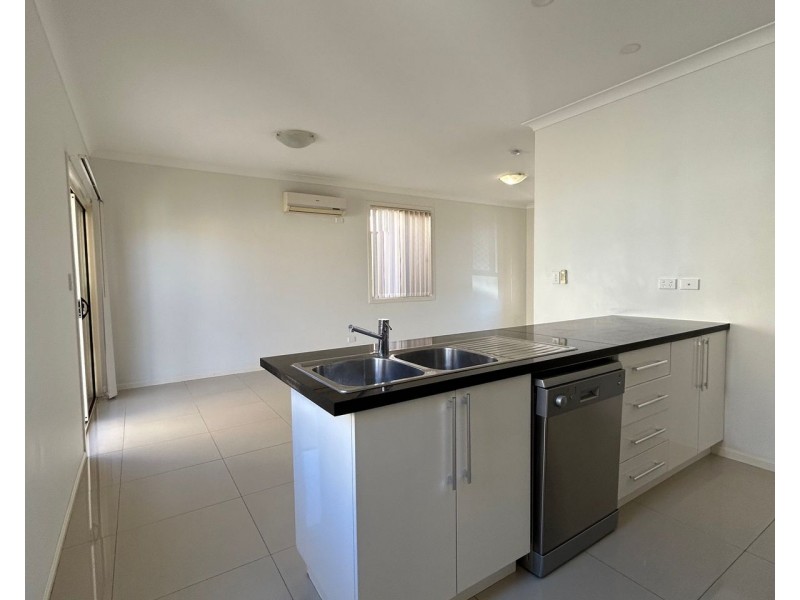 15/11 Cattiger Street, Richlands QLD 4077