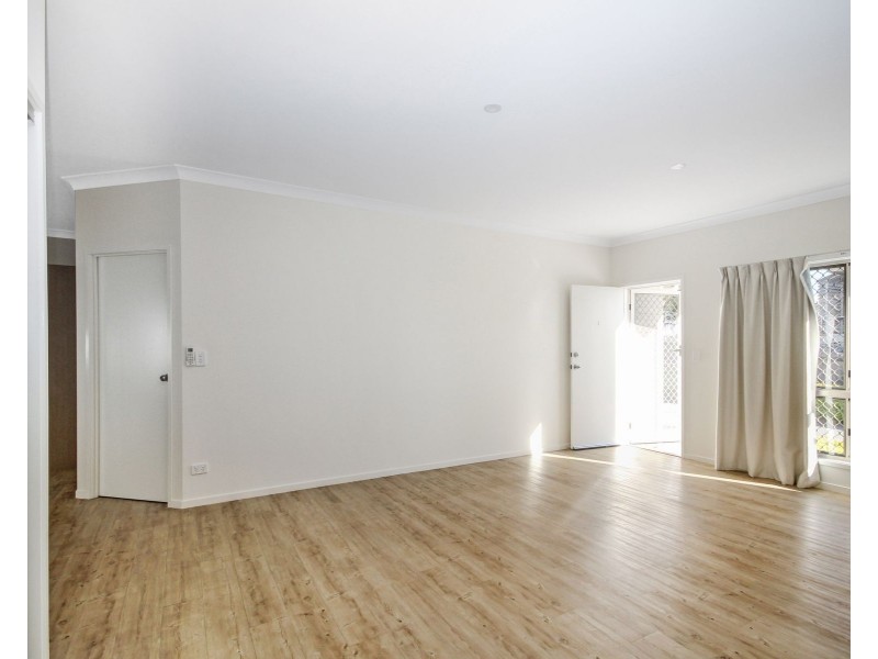 1/39 Law Street, Redbank QLD 4301