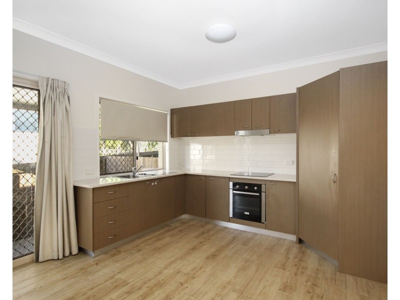 1/39 Law Street, Redbank QLD 4301