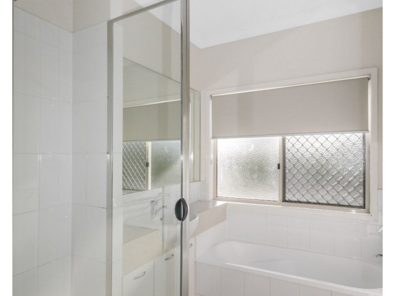 1/39 Law Street, Redbank QLD 4301