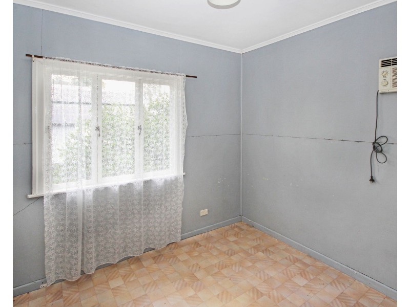 9 Gray Avenue, Corinda QLD 4075