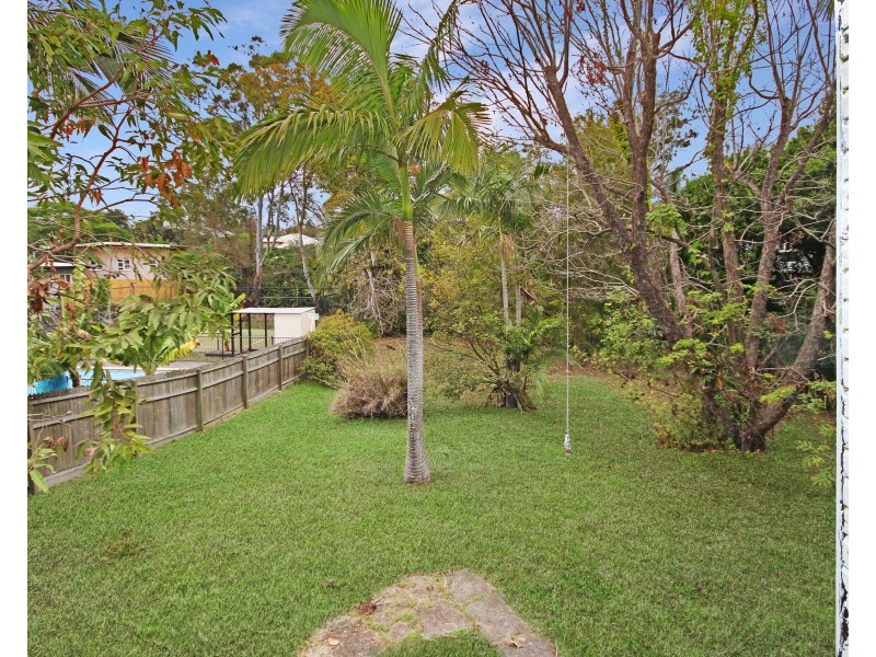 9 Gray Avenue, Corinda QLD 4075