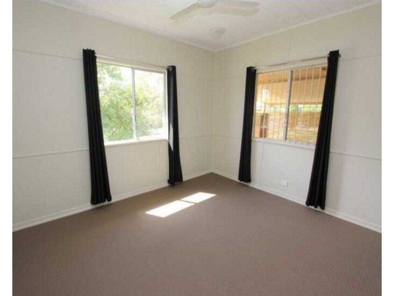 123 Jutland Street, Oxley QLD 4075