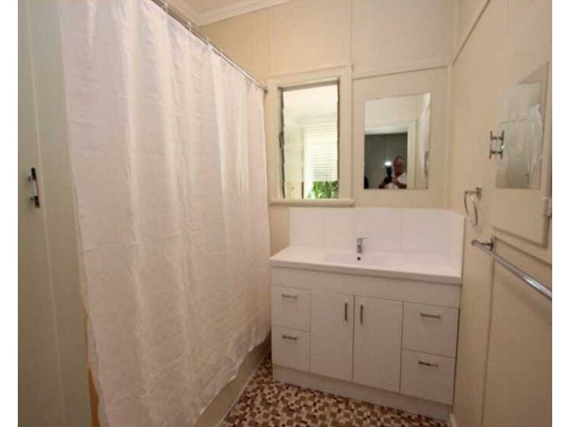 123 Jutland Street, Oxley QLD 4075