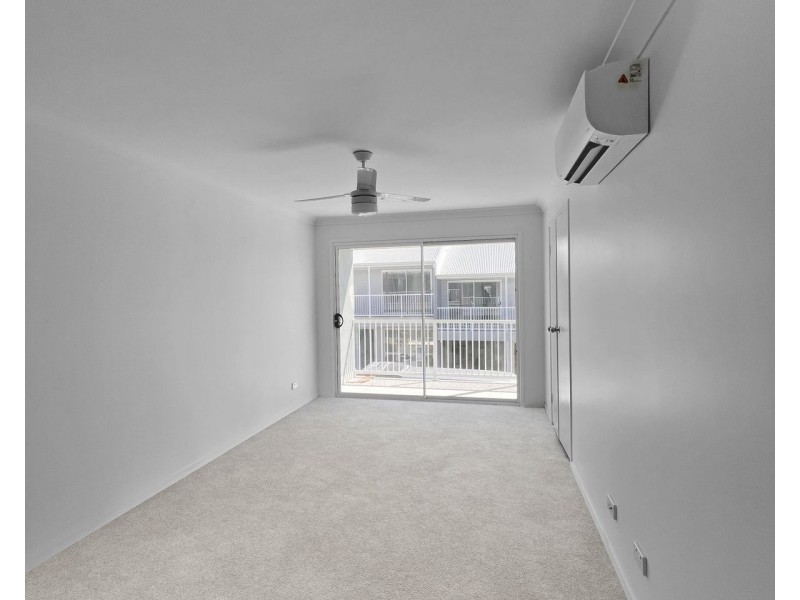 29-31 Law Street, Redbank QLD 4301