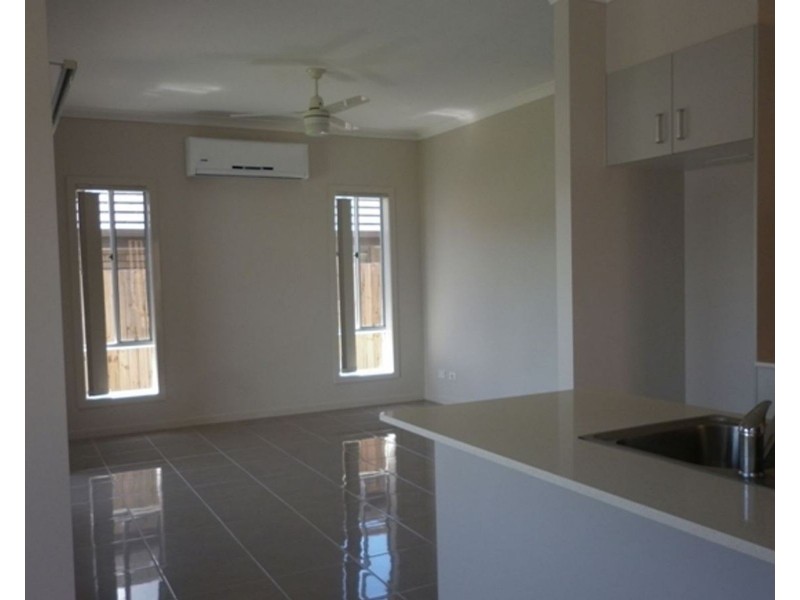 6 Erbin Lane, Augustine Heights QLD 4300