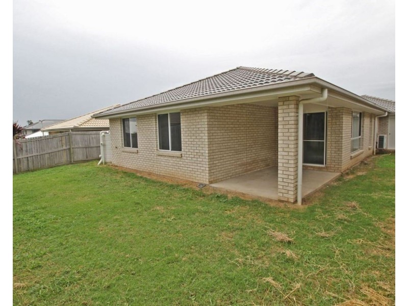102 Valentine Circuit, Augustine Heights QLD 4300