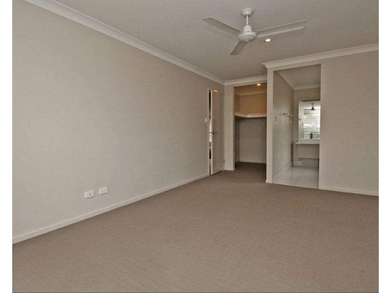 102 Valentine Circuit, Augustine Heights QLD 4300