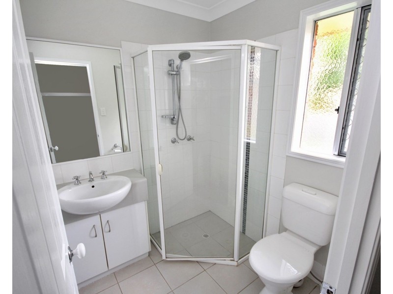 5 Barnes Street, Redbank Plains QLD 4301