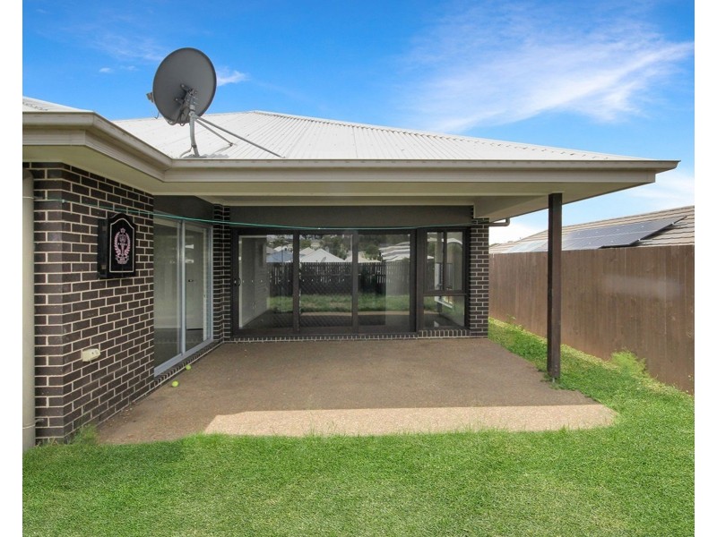 28 Poppy Crescent, Springfield Lakes QLD 4300
