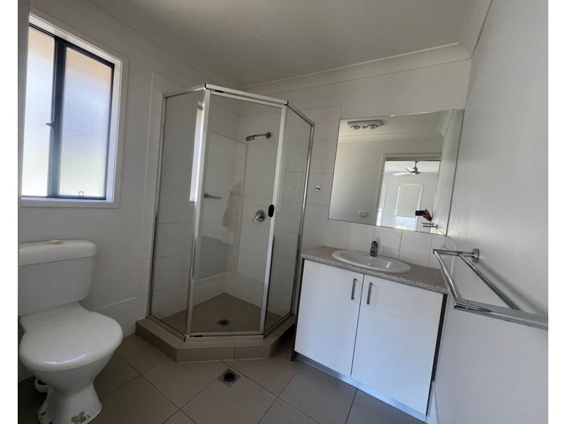 32 Pleasant Drive, Redbank Plains QLD 4301